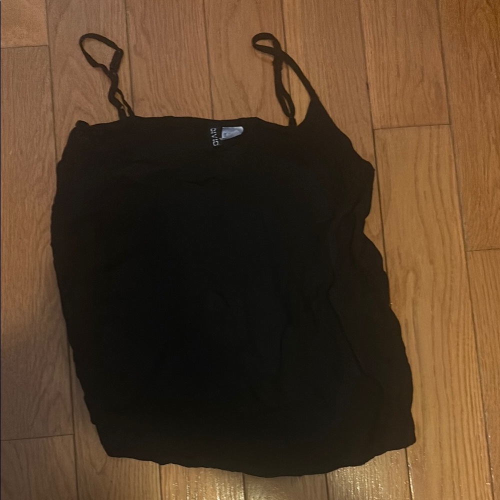 Chic Black Fitted Camisole Top